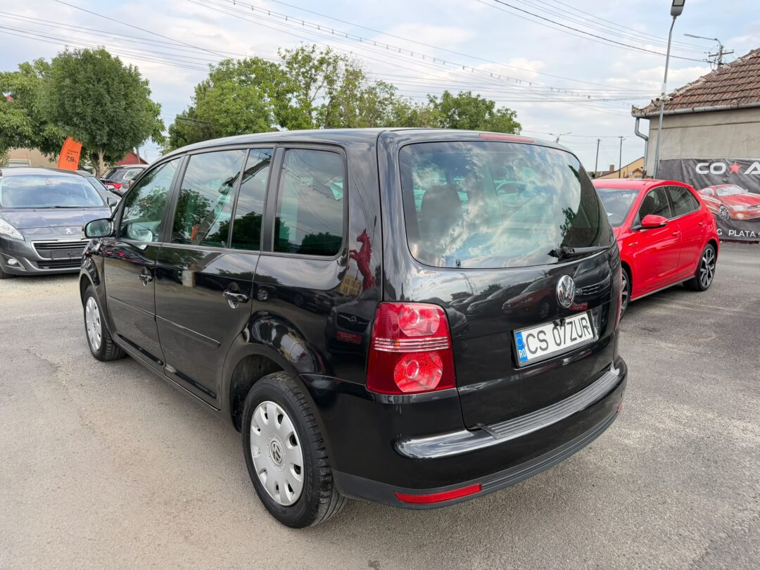 VOLKSWAGEN TOURAN 1.9 Diesel, Cutie Manuala, Navigatie, An 2007