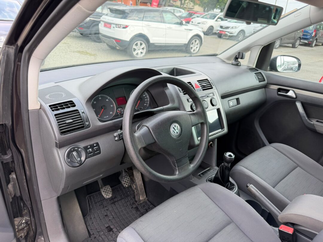 VOLKSWAGEN TOURAN 1.9 Diesel, Cutie Manuala, Navigatie, An 2007