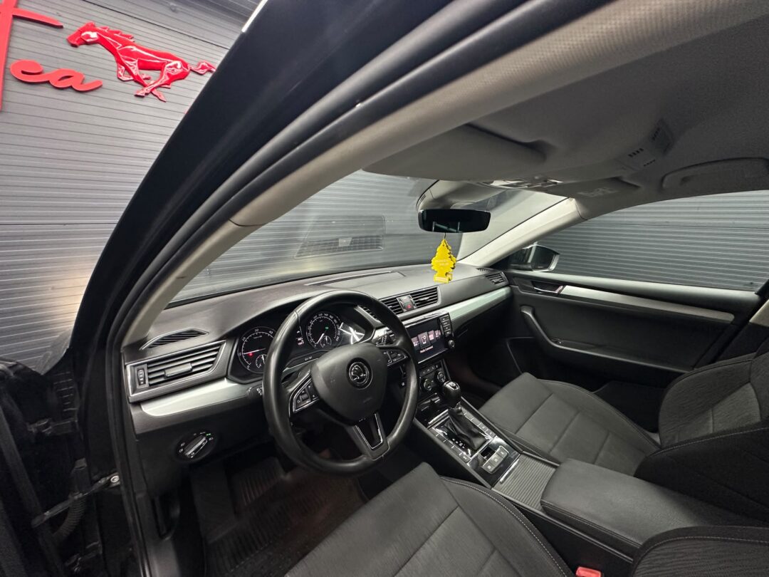 SKODA SUPERB 2.0 Diesel, Navigatie, Cutie Automata, An 2017