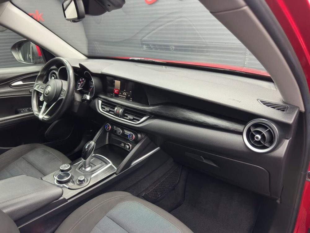 alfa-romeo-stelvio-2-2-diesel-4x4-navigatie-cutie-automat-an-2017-copie