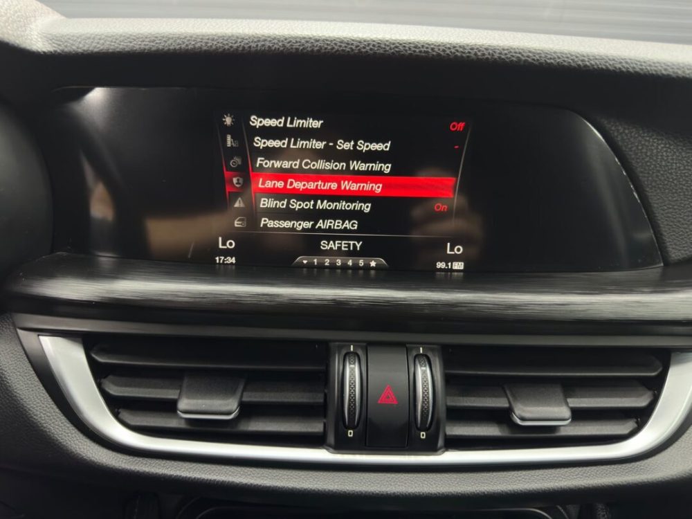 alfa-romeo-stelvio-2-2-diesel-4x4-navigatie-cutie-automat-an-2017-copie