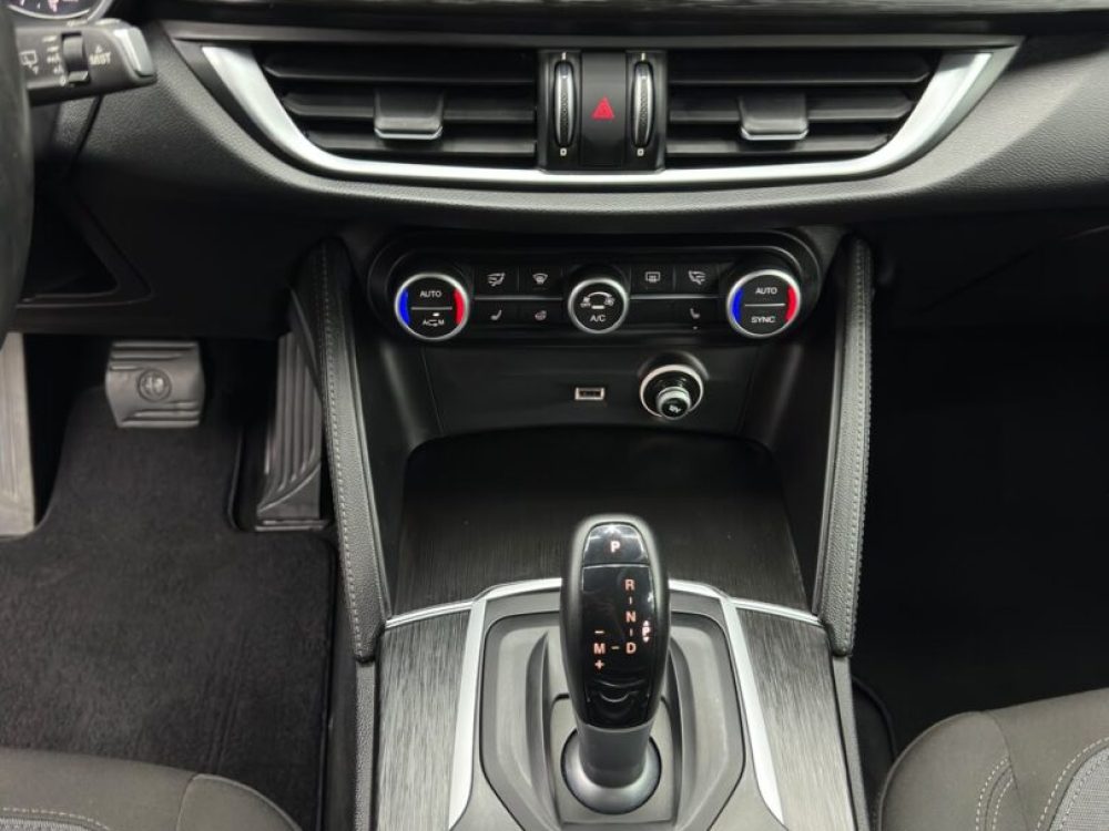 alfa-romeo-stelvio-2-2-diesel-4x4-navigatie-cutie-automat-an-2017-copie