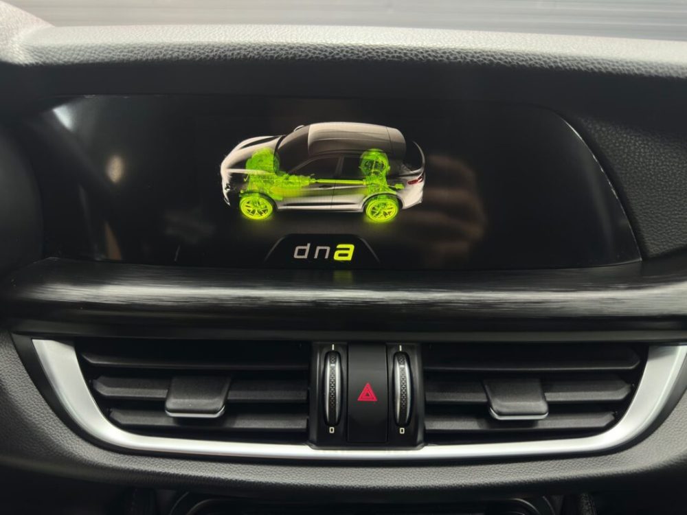 alfa-romeo-stelvio-2-2-diesel-4x4-navigatie-cutie-automat-an-2017-copie