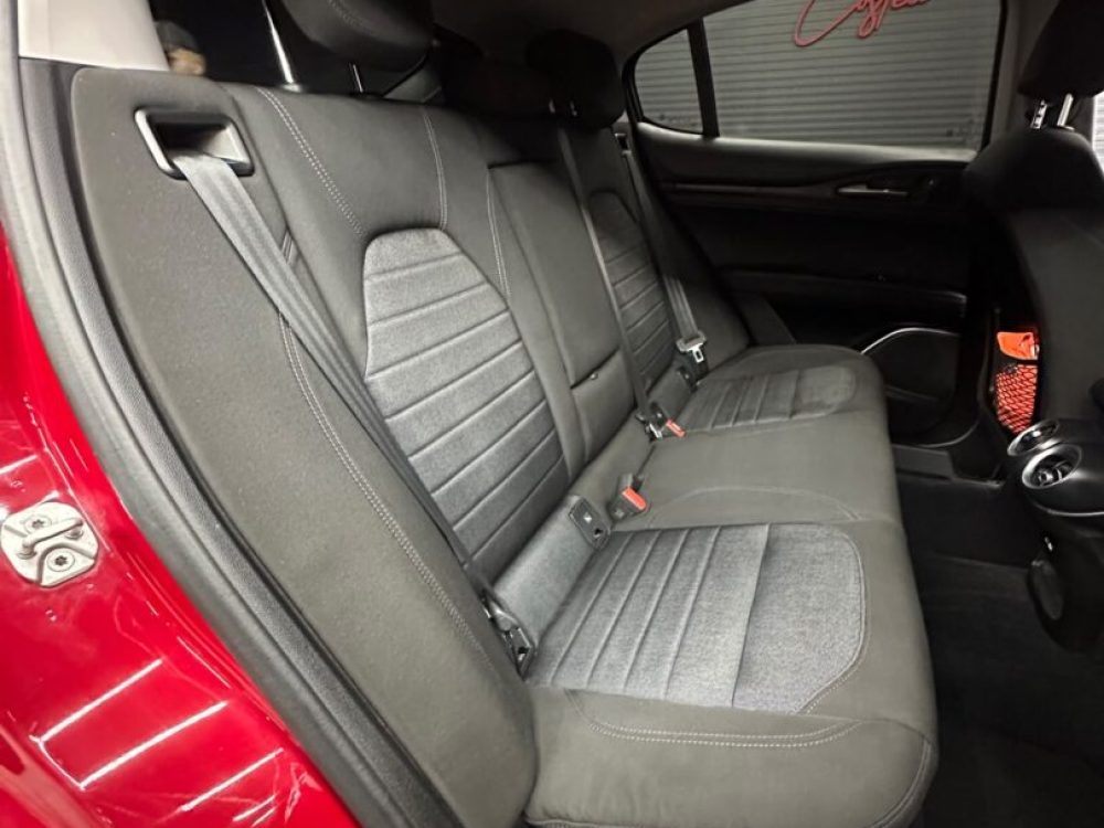 alfa-romeo-stelvio-2-2-diesel-4x4-navigatie-cutie-automat-an-2017-copie
