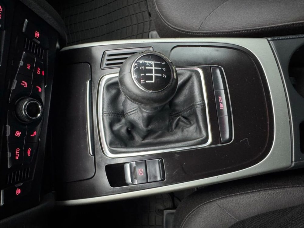 audi-a4-2-0-diesel-cutie-automata-an-2011-copie