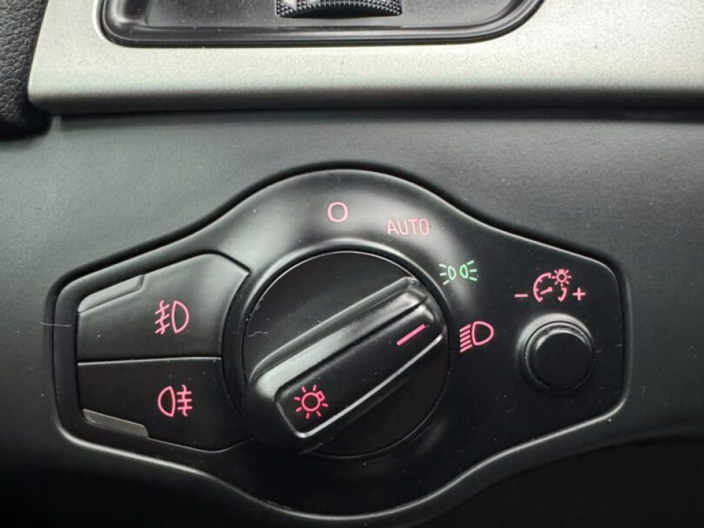 audi-a4-2-0-diesel-cutie-automata-an-2011-copie