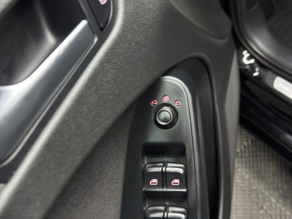 audi-a4-2-0-diesel-cutie-automata-an-2011-copie