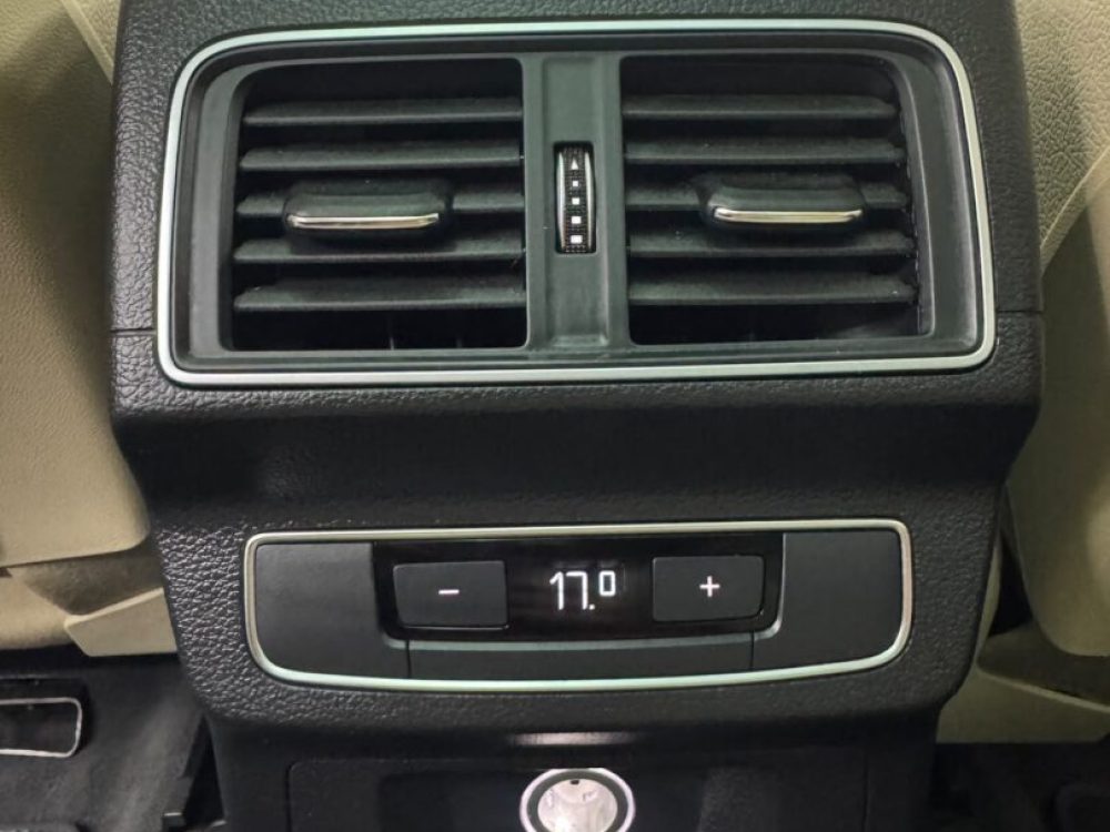 audi-q5-2-0-benzina-automat-navigatie-tavan-panoramic-copie