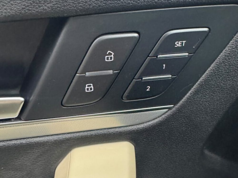 audi-q5-2-0-benzina-automat-navigatie-tavan-panoramic-copie