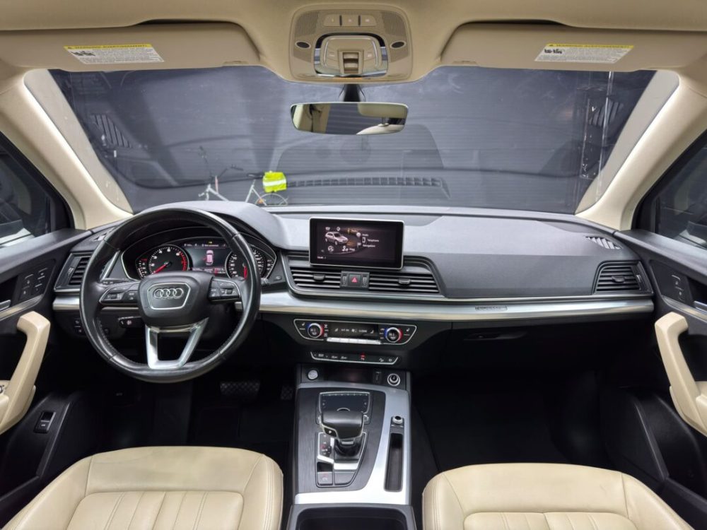 audi-q5-2-0-benzina-automat-navigatie-tavan-panoramic-copie