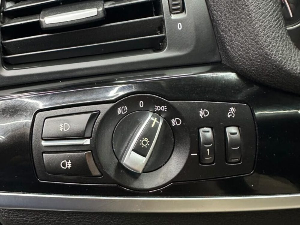 bmw-318d-2-0-diesel-navigatie-cutie-manuala-an-2012-copie