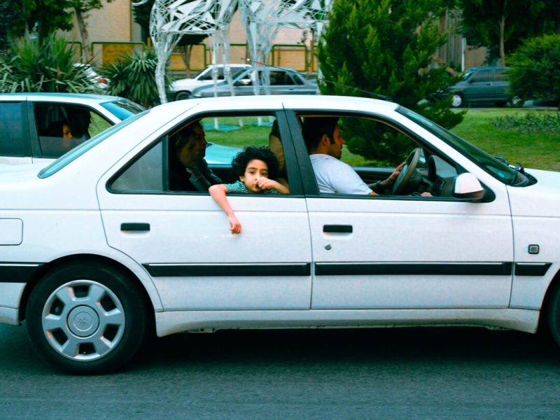 masini-ideale-pentru-o-familie-cu-doi-sau-trei-copii-cum-faci-alegerea-potrivita