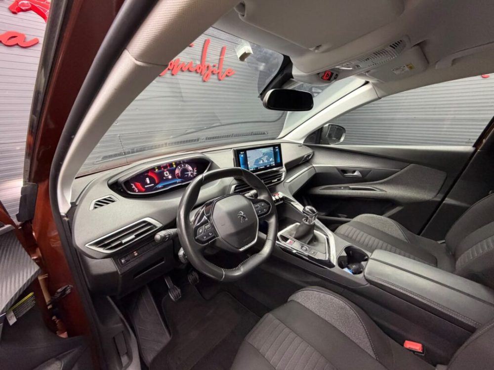 mercedes-benz-gla-200d-cutie-automata-navigatie-tva-deductibil-an-2023-copie