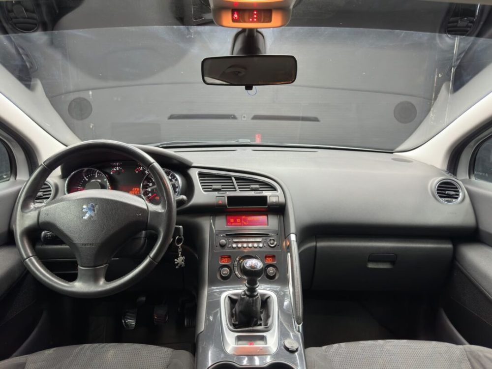 peugeot-5008-1-6-diesel-navigatie-7-locuri-an-2015-copie