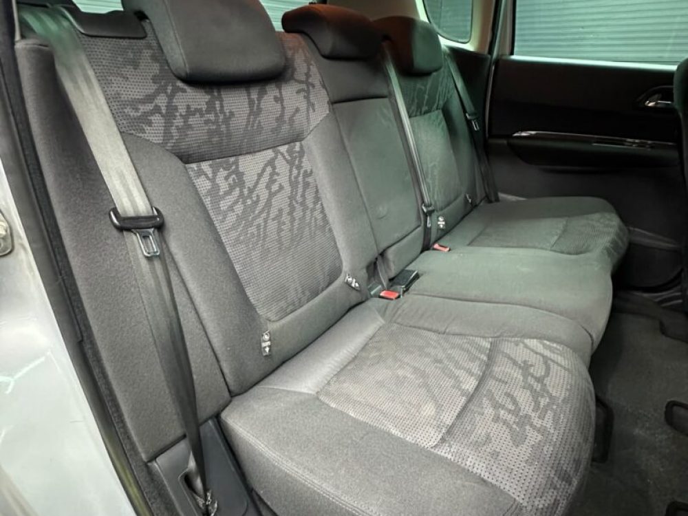 peugeot-5008-1-6-diesel-navigatie-7-locuri-an-2015-copie