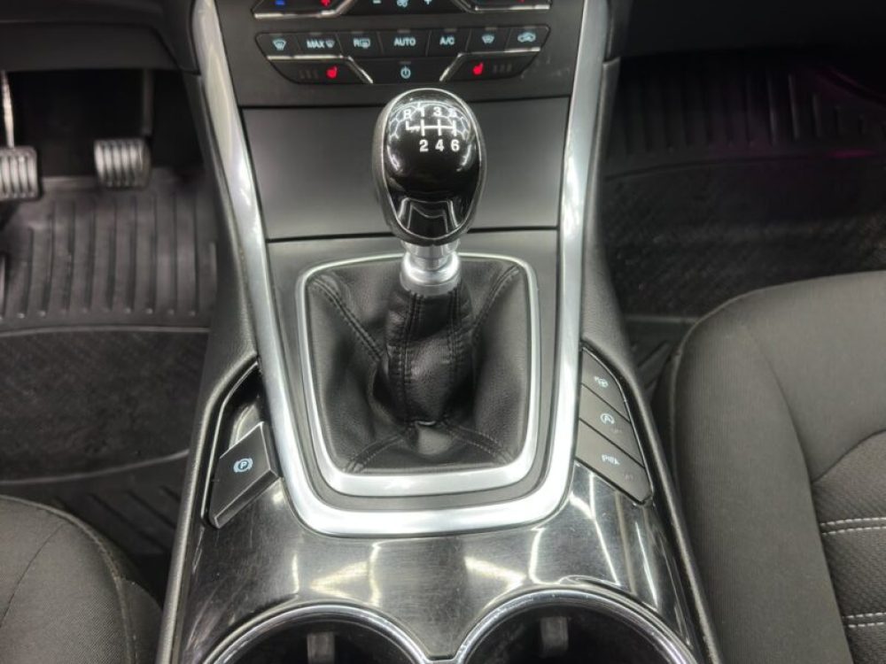 renault-espace-1-6-diesel-7-locuri-navigatie-cutie-automata-an-2015-copie