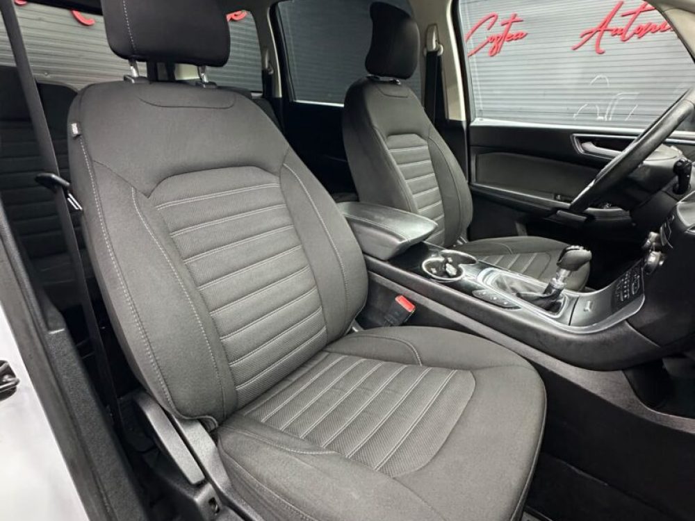 renault-espace-1-6-diesel-7-locuri-navigatie-cutie-automata-an-2015-copie