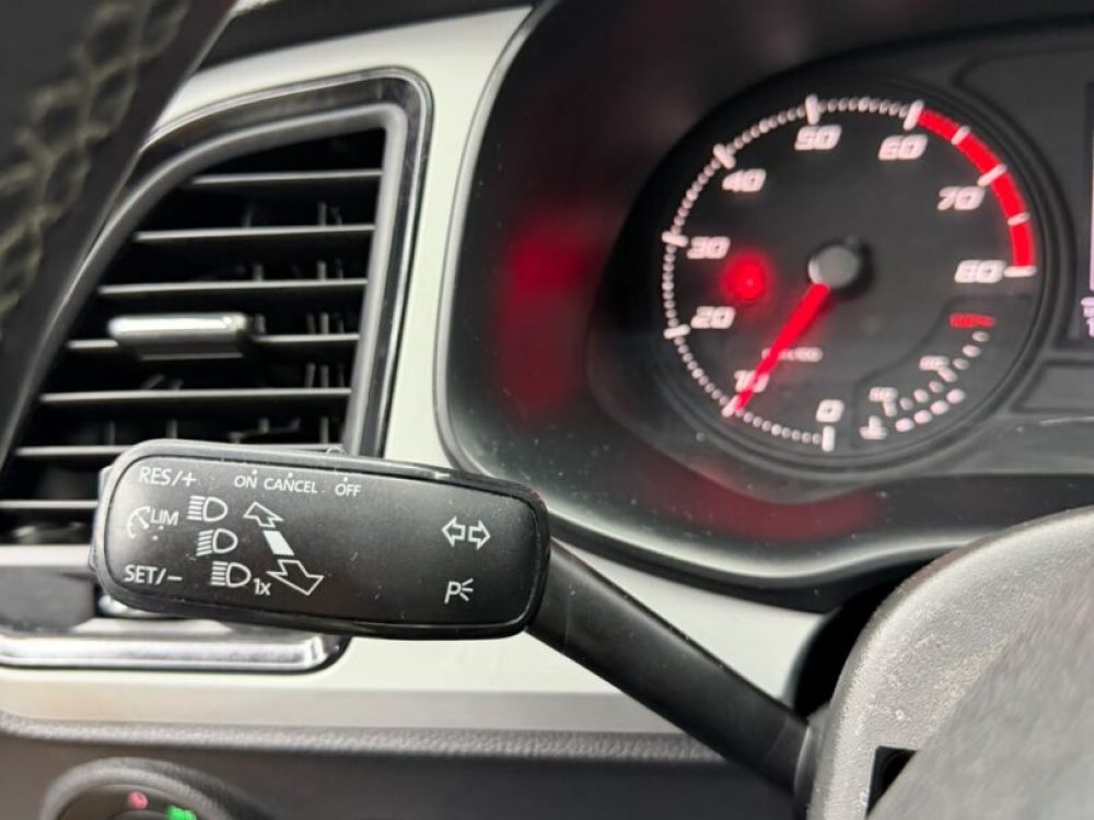 volkswagen-golf-sportsvan-an-2015-1-6-diesel-cutie-automata-copie