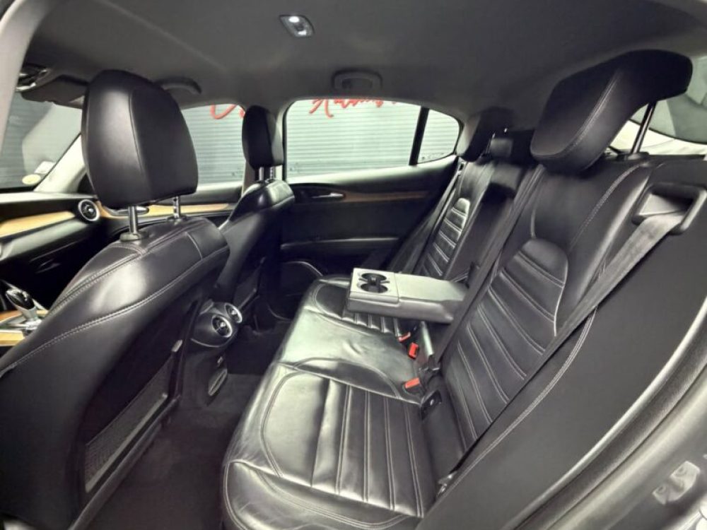 volkswagen-tiguan-2-0-diesel-navigatie-cutie-manuala-an-2016-copie