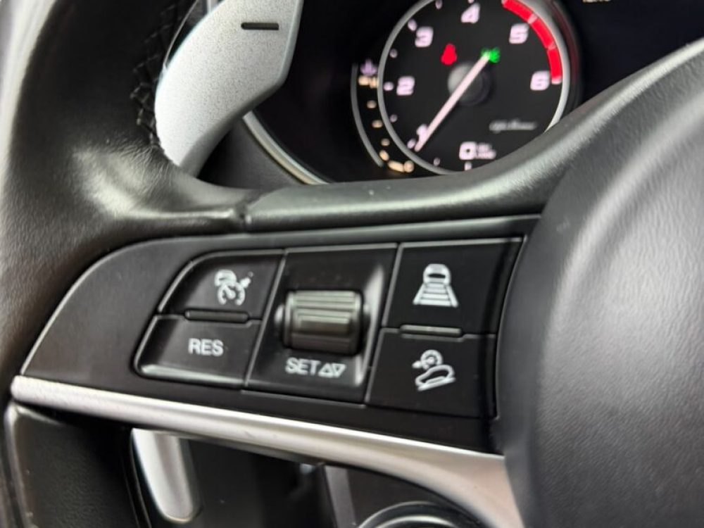 volkswagen-tiguan-2-0-diesel-navigatie-cutie-manuala-an-2016-copie