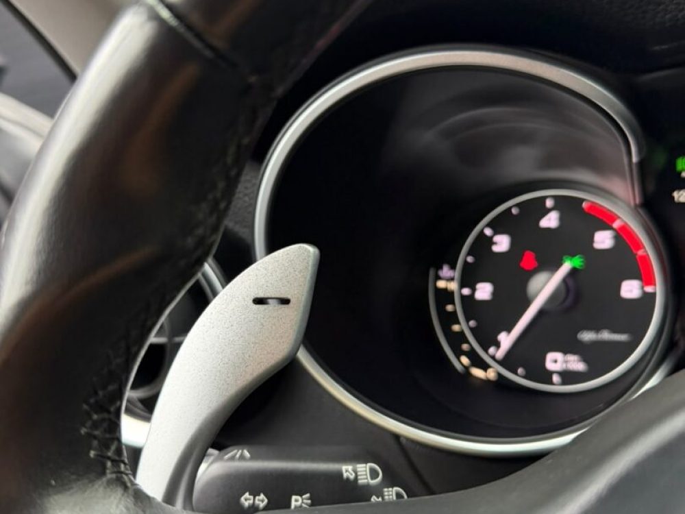 volkswagen-tiguan-2-0-diesel-navigatie-cutie-manuala-an-2016-copie