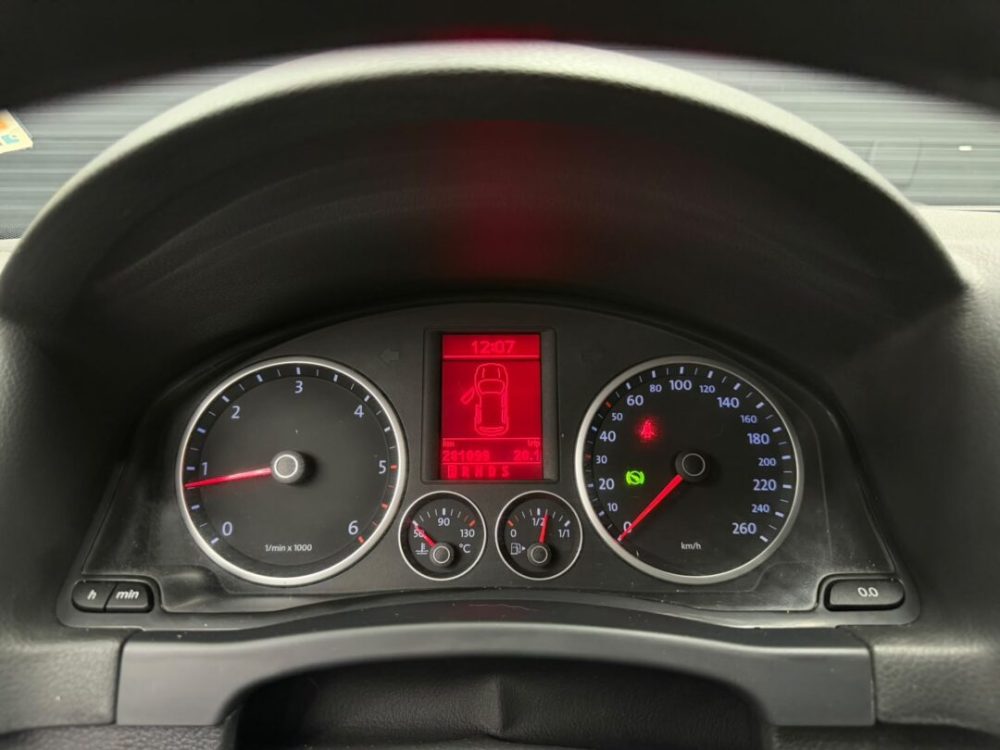 volkswagen-tiguan-2-0-diesel-navigatie-cutie-manuala-an-2016-copie