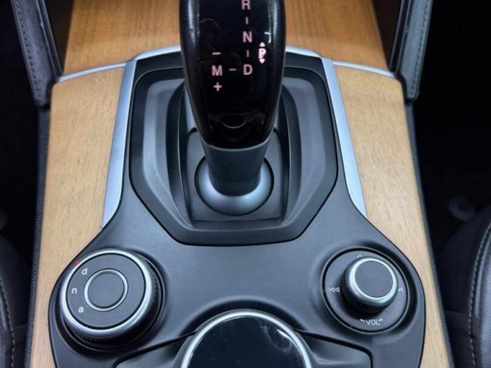 volkswagen-tiguan-2-0-diesel-navigatie-cutie-manuala-an-2016-copie